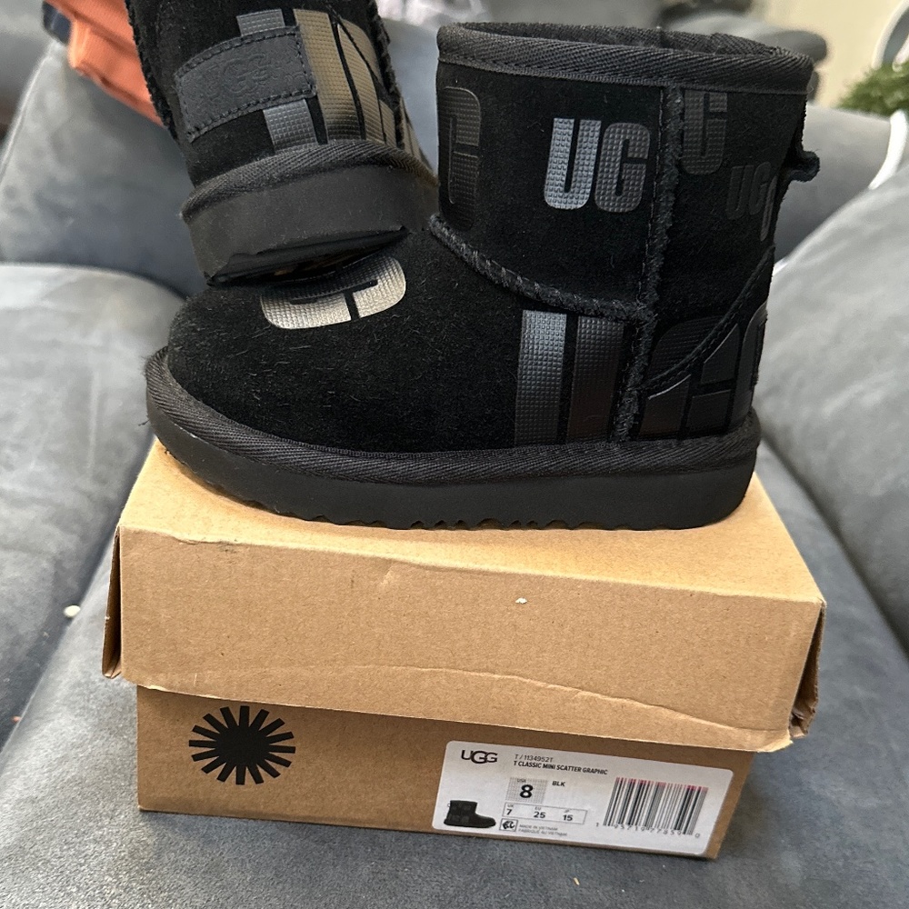 Toddler Classic Mini Scatter Graphic Ugg